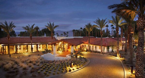 Casa-del-zorro-front-resized